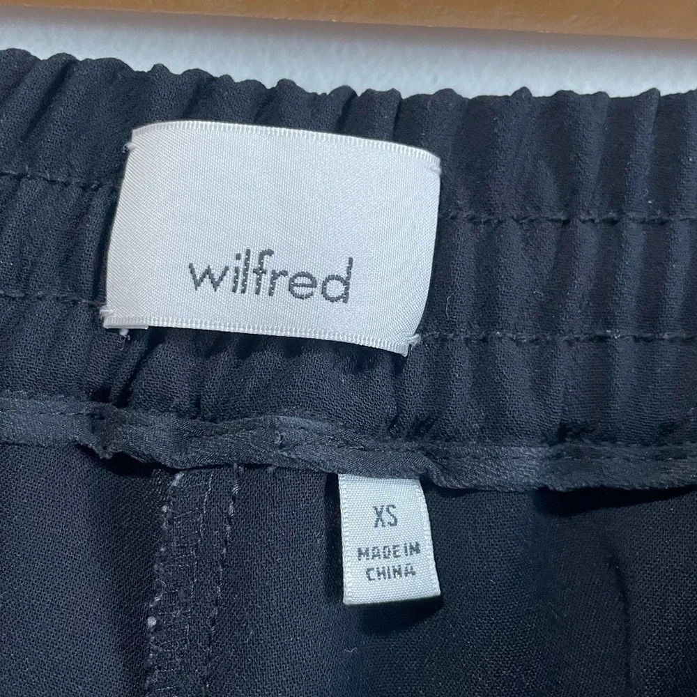 Aritzia Wilfred Buffon Black Jogger Pants With Side Red Stripes - XS - Picture 7 of 9